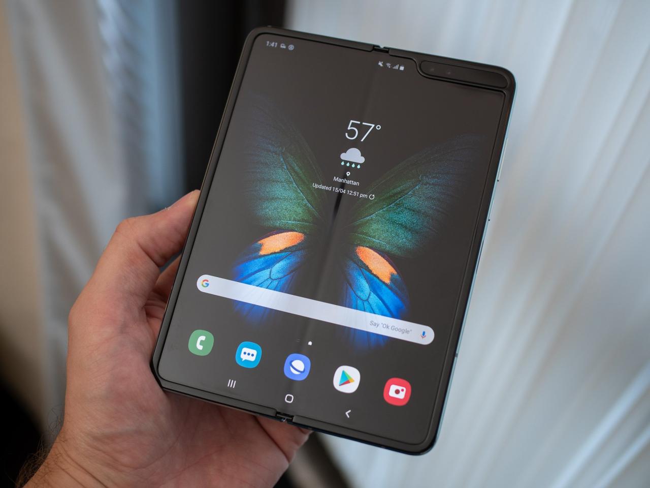 Specifications And Reviews Samsung Galaxy Fold 5G terbaru